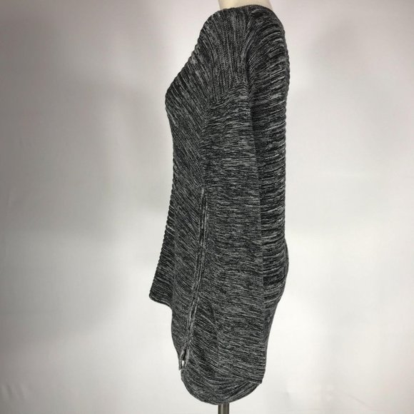 Ellen Tracy Women's Size Medium Black Gray V-Neck Knit Sweater High Low Hem - Picture 3 of 7